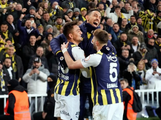 Foto - Bomba teklif aldığını açıkladı ve gerçek başka çıktı! Fenerbahçe bu sefer baltayı taşa vurdu!