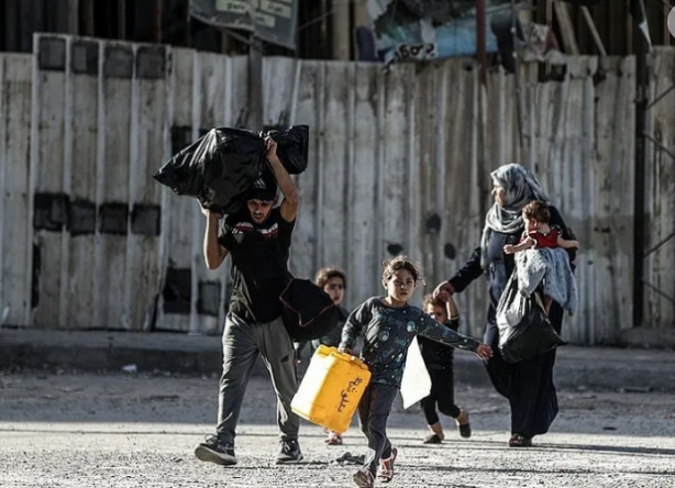 Foto - Bombaların öldürmediği insanlar susuzluktan ölüyor! Gazze Kerbela’ya döndü