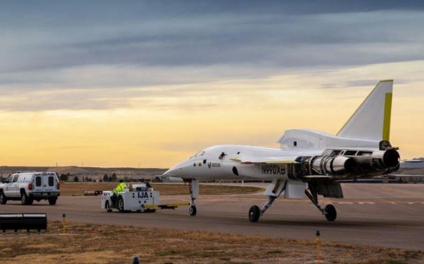 Foto - Boom XB-1 süpersonik ses hızını aşmak için izni aldı