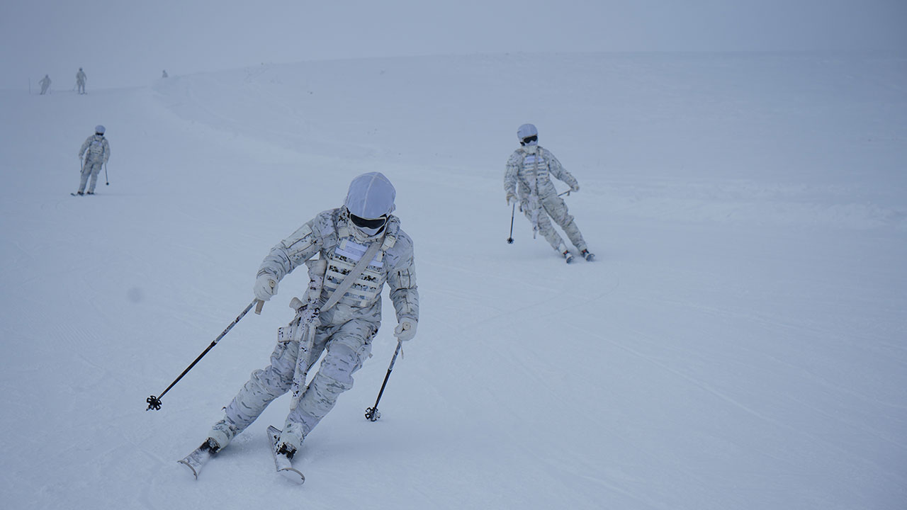 Foto - Bordo Bereliler'in zorlu eğitimi