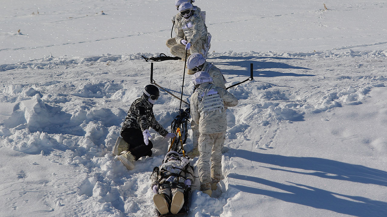 Foto - Bordo Bereliler'in zorlu eğitimi