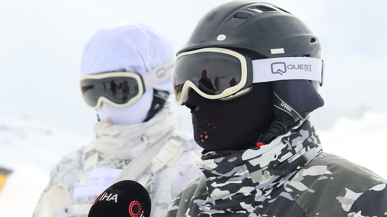 Foto - Bordo Bereliler'in zorlu eğitimi