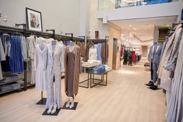 Borsada hisseleri çakılan ünlü giyim markası iflas etmeye hazırlanıyor! Mağazaları her an kapatılabilir