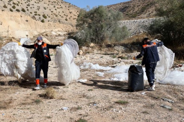 Foto - Boş arazide bulunan onlarca gelinlikle ilgili flaş gelişme