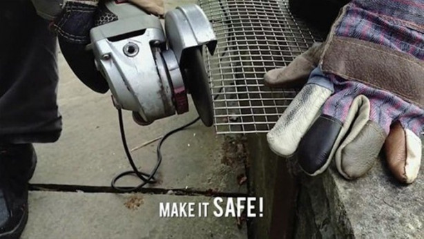 Foto - Boş varilden barbekü yaptı!