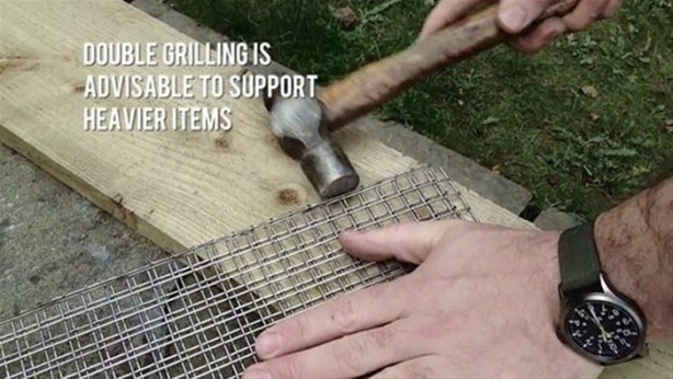 Foto - Boş varilden barbekü yaptı!