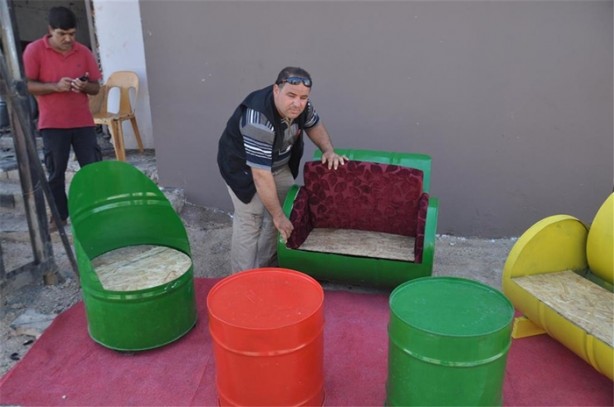 Foto - Boş varilleri öyle bir değerlendirdi ki!