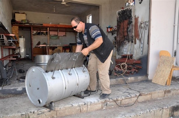 Foto - Boş varilleri öyle bir değerlendirdi ki!