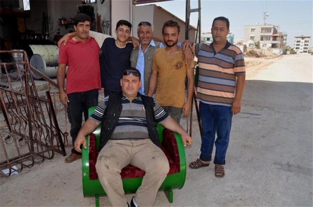 Foto - Boş varilleri öyle bir değerlendirdi ki!