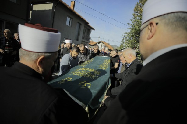 Foto - Bosna Hersek'te 22 kurbana ait kemik kalıntıları tek tabutta defnedildi