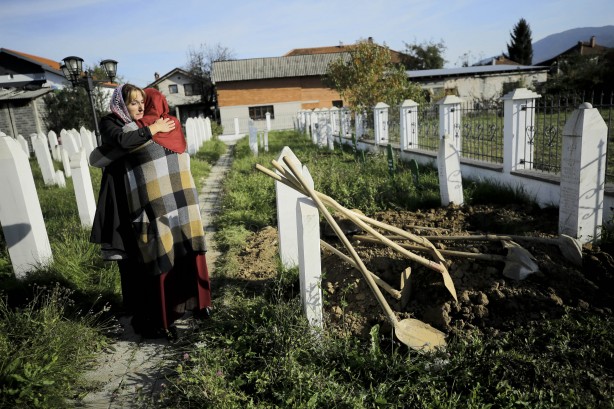 Foto - Bosna Hersek'te 22 kurbana ait kemik kalıntıları tek tabutta defnedildi