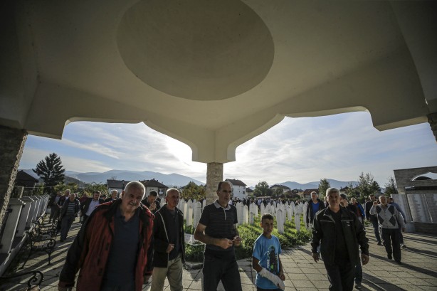 Foto - Bosna Hersek'te 22 kurbana ait kemik kalıntıları tek tabutta defnedildi