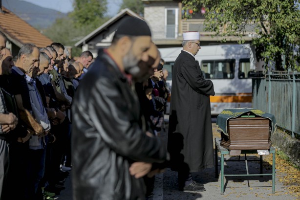 Foto - Bosna Hersek'te 22 kurbana ait kemik kalıntıları tek tabutta defnedildi