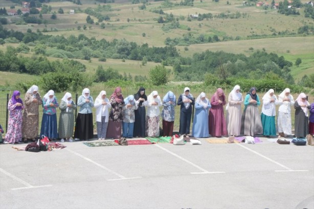 Foto - Bosna Savaşı'nın 6 kurbanı toprağa verildi