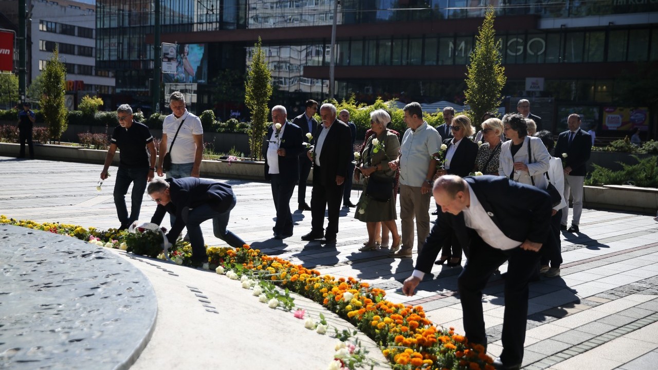 Foto - Bosnalı çocuklardan Gazze eylemi: Güvercin uçurdular