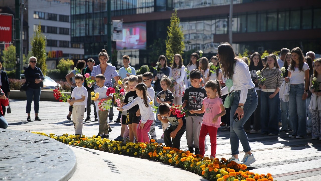 Foto - Bosnalı çocuklardan Gazze eylemi: Güvercin uçurdular