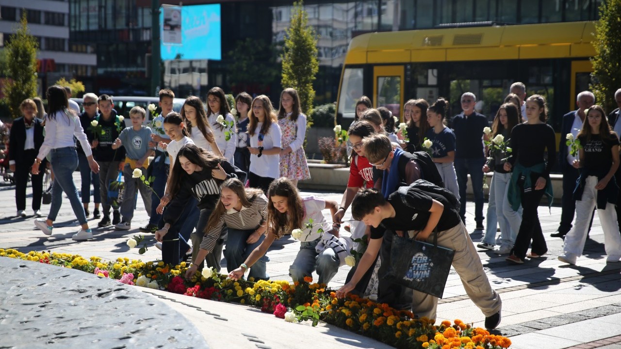 Foto - Bosnalı çocuklardan Gazze eylemi: Güvercin uçurdular