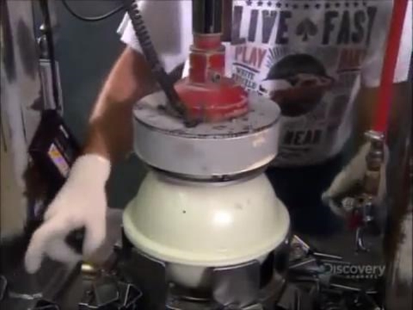 Foto - Bowling topları işte böyle yapılıyor