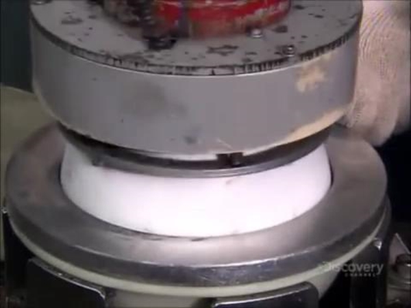 Foto - Bowling topları işte böyle yapılıyor