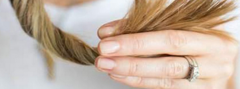 Foto - Boyadan yıpranmış saç uçlarını bir anda yenilemenin formülü: oraya uygulayan şoka uğradı! Saç fışkıracak