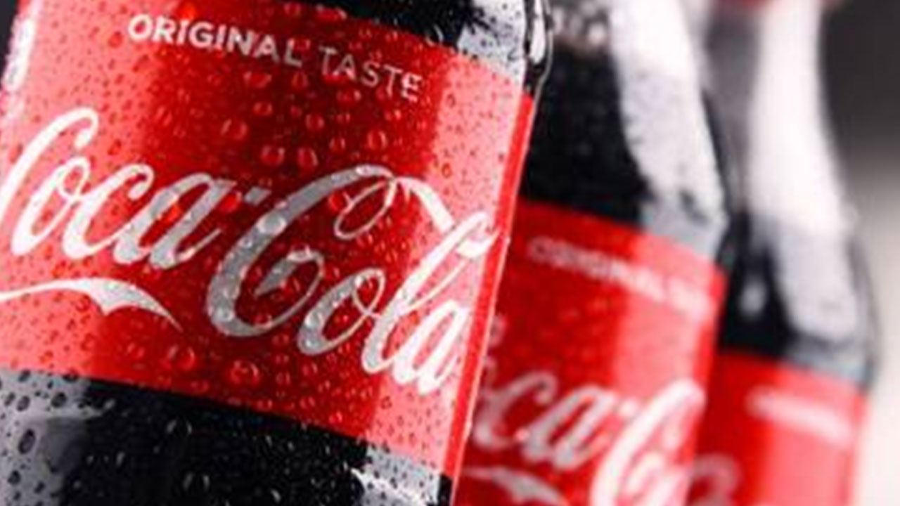 Foto - Boykot etmeyenler korkudan edecek! Avrupa'da Coca Cola marketlerden acil olarak toplatılıyor