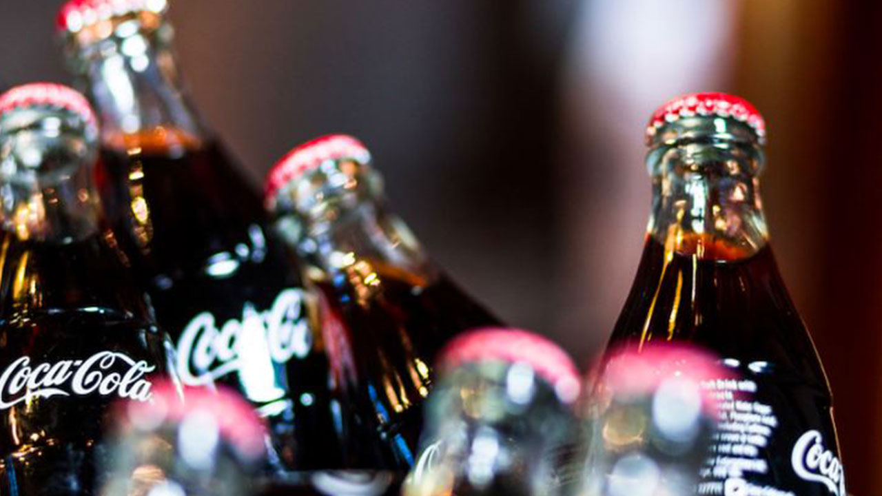 Foto - Boykot etmeyenler korkudan edecek! Avrupa'da Coca Cola marketlerden acil olarak toplatılıyor