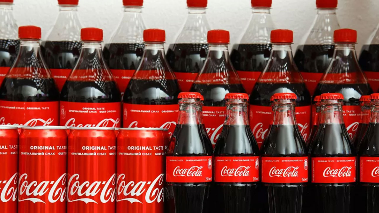 Foto - Boykot etmeyenler korkudan edecek! Avrupa'da Coca Cola marketlerden acil olarak toplatılıyor