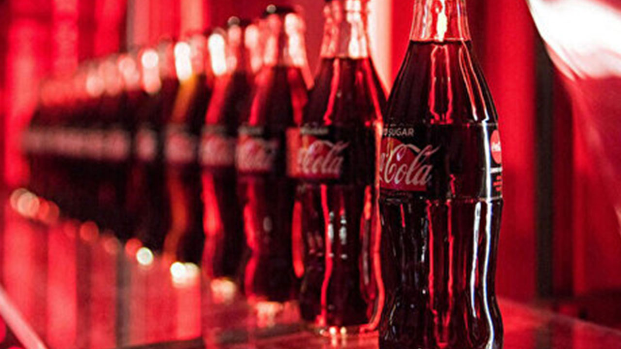 Foto - Boykot etmeyenler korkudan edecek! Avrupa'da Coca Cola marketlerden acil olarak toplatılıyor