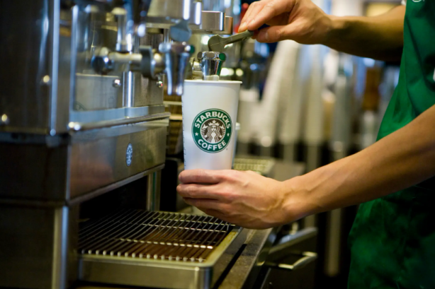 Foto - Boykot, Starbucks'a Türkiye'de bakın ne yaptırdı! Para almayacaklar