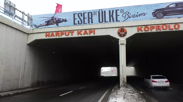 Foto - Boyları 1 metreyi buldu! Araçlar büyük tehlike altında