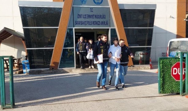 Foto - Böyle Batılı yaşam biçimi yerin dibine batsın! 17 yaşındaki evli kızdan büyük rezalet