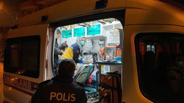 Böyle Batılı yaşam biçimi yerin dibine batsın! 17 yaşındaki evli kızdan büyük rezalet