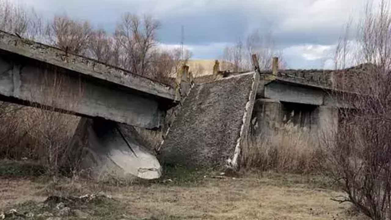 Foto - Böyle bir olay görülmedi! 'Benim' diyerek Türkiye'nin tarihi köprüsünü hurdacıya sattı