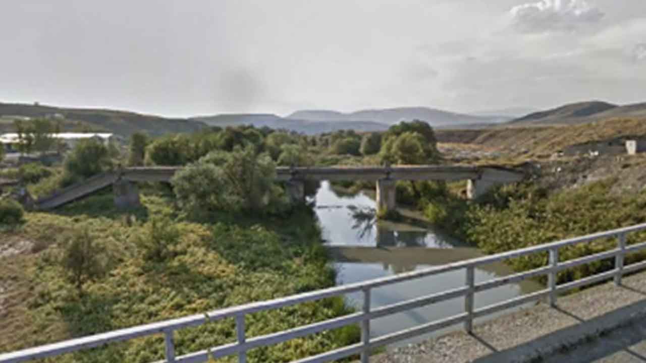 Foto - Böyle bir olay görülmedi! 'Benim' diyerek Türkiye'nin tarihi köprüsünü hurdacıya sattı