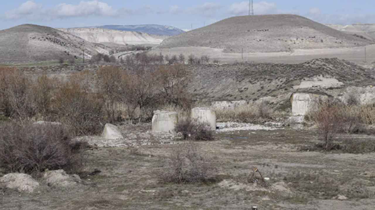 Foto - Böyle bir olay görülmedi! 'Benim' diyerek Türkiye'nin tarihi köprüsünü hurdacıya sattı