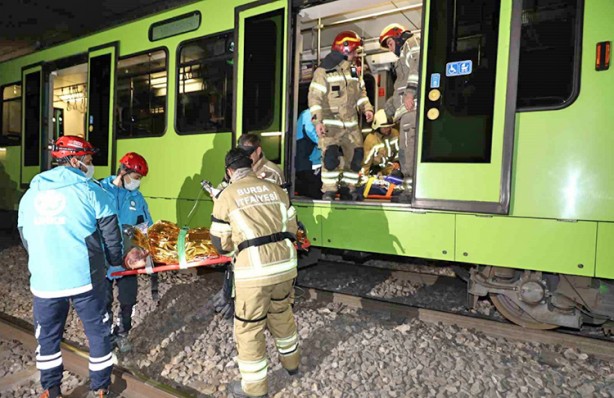 Foto - Böyle bir senaryoyla karşılaşmak istemeyiz... Her yer kan gölüne döndü: Metro’da feci kaza