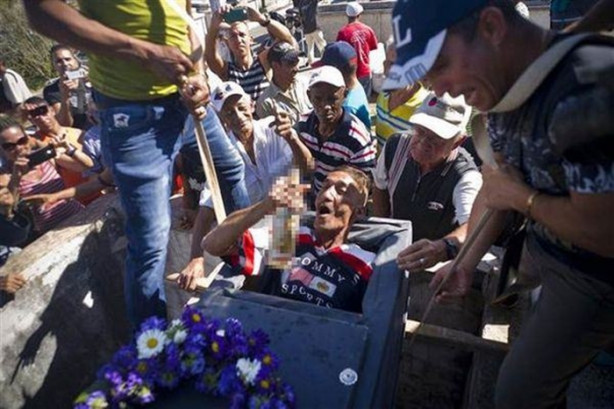 Foto - Böyle cenaze töreni görülmedi!