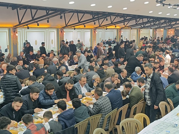 Foto - Böyle düğün görülmedi! Gelin altınları taşımakta zorlandı