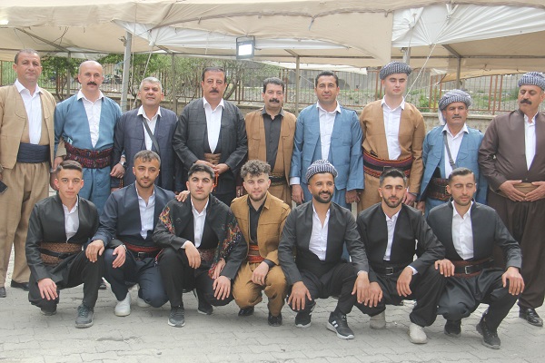 Foto - Böyle düğün görülmedi! Gelin damat takıları taşıyamadı