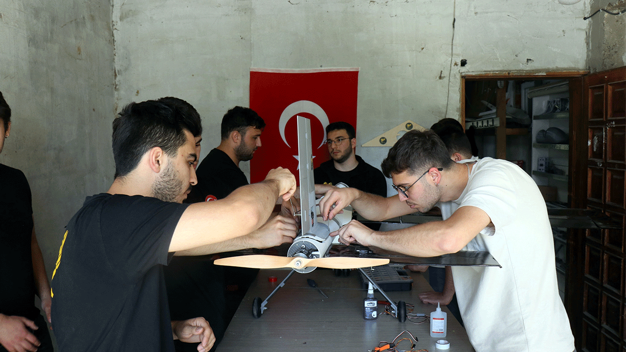 Foto - Böyle düğün görülmedi : Konvoyun önünü dronla kesti!