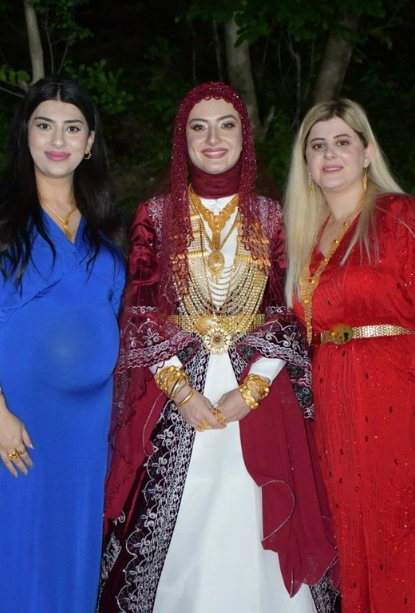 Foto - Böyle düğün görülmedi! Paralar valizlere altınlar boyunlara sığmadı