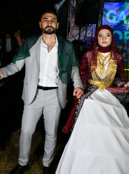 Foto - Böyle düğün görülmedi! Paralar valizlere altınlar boyunlara sığmadı