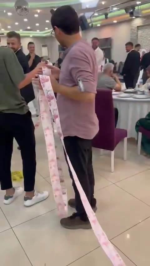 Foto - Böyle düğün hediyesi görülmedi: Davetliler şaşkınlıklarını gizleyemedi, tam 45 metre!