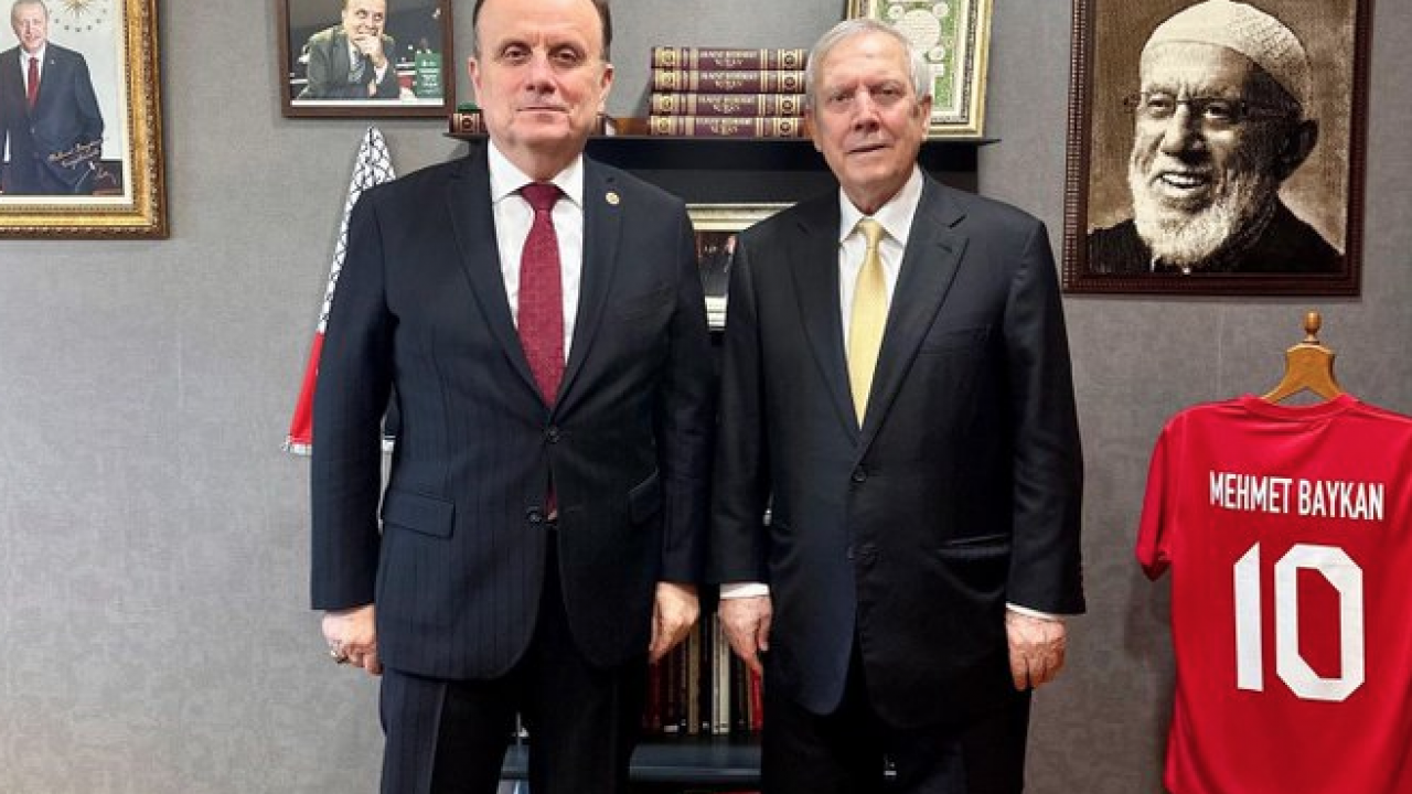 Böyle duyurdu... Fenerbahçe'de neler oluyor? Aziz Yıldırım'dan sürpriz ziyaret