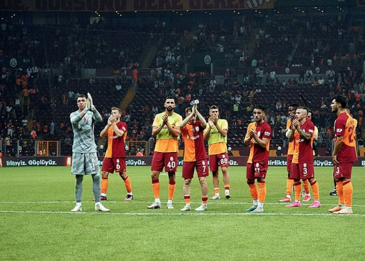 Foto - Böyle duyurdular: Galatasaray'dan müthiş haber: Bir takım ile daha...