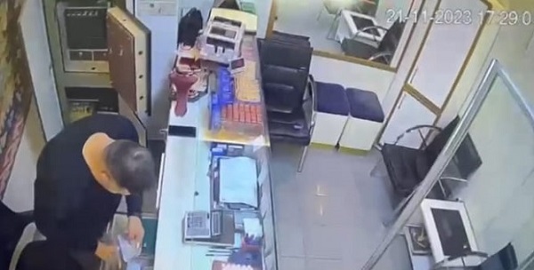 Foto - Böyle eleman düşman başına! Kuyumcu neye uğradığını şaşırdı
