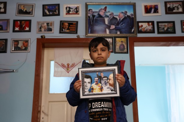 Foto - Böyle Erdoğan sevgisi görülmedi, evini adeta müzeye çevirdi, yeğenine adını verdi