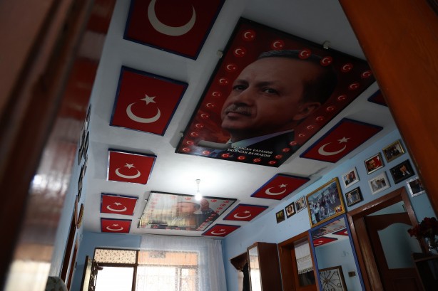Foto - Böyle Erdoğan sevgisi görülmedi, evini adeta müzeye çevirdi, yeğenine adını verdi