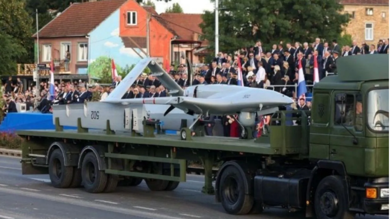 Böyle gözdağı ne görüldü, ne duyuldu: Bayraktar TB2 SİHA'ları sokağa indirdiler
