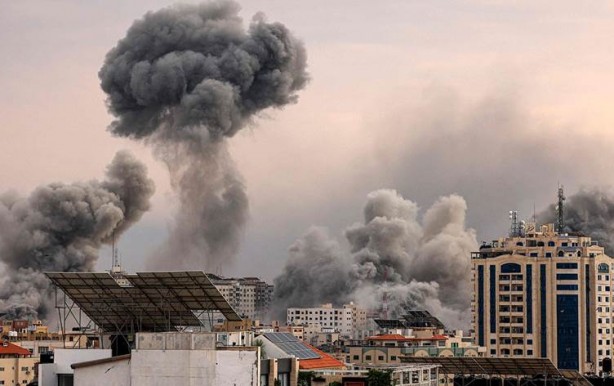 Foto - Böyle İsrail uşaklığı görülmedi! Gerçekten yazık! Çağırılsalar, hemen bir Kibutz'da çalışmaya koşturacak gibiler 